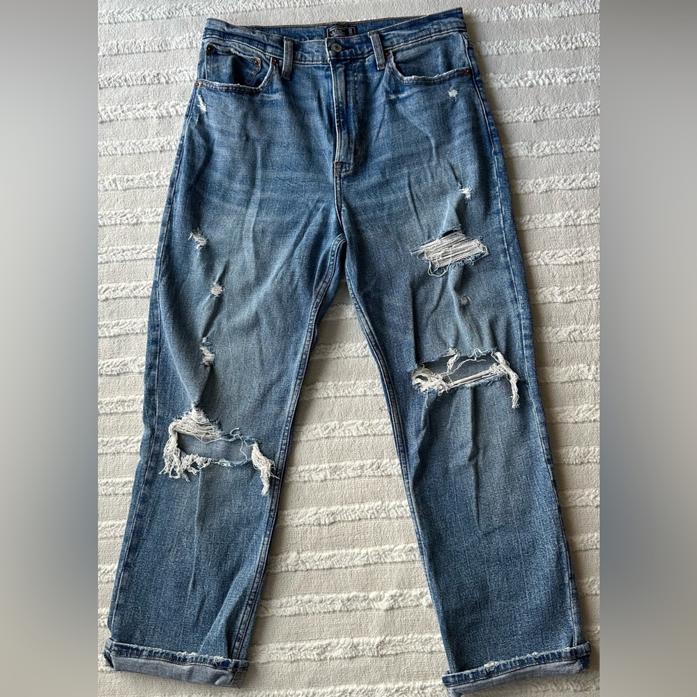 Abercrombie & Fitch Distressed Straight Leg Jeans in Medium Blue